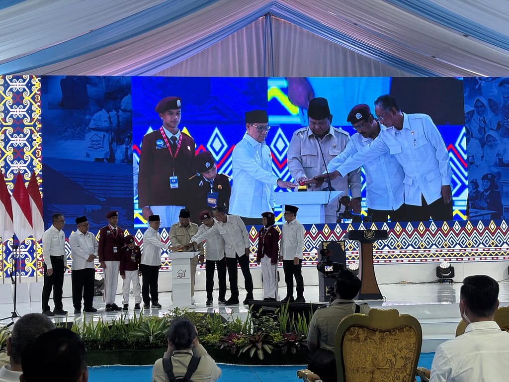 Wabup Wajo Hadiri Peresmian 166 Sekolah Rakyat, Presiden Prabowo Tegaskan Pendidikan untuk Semua