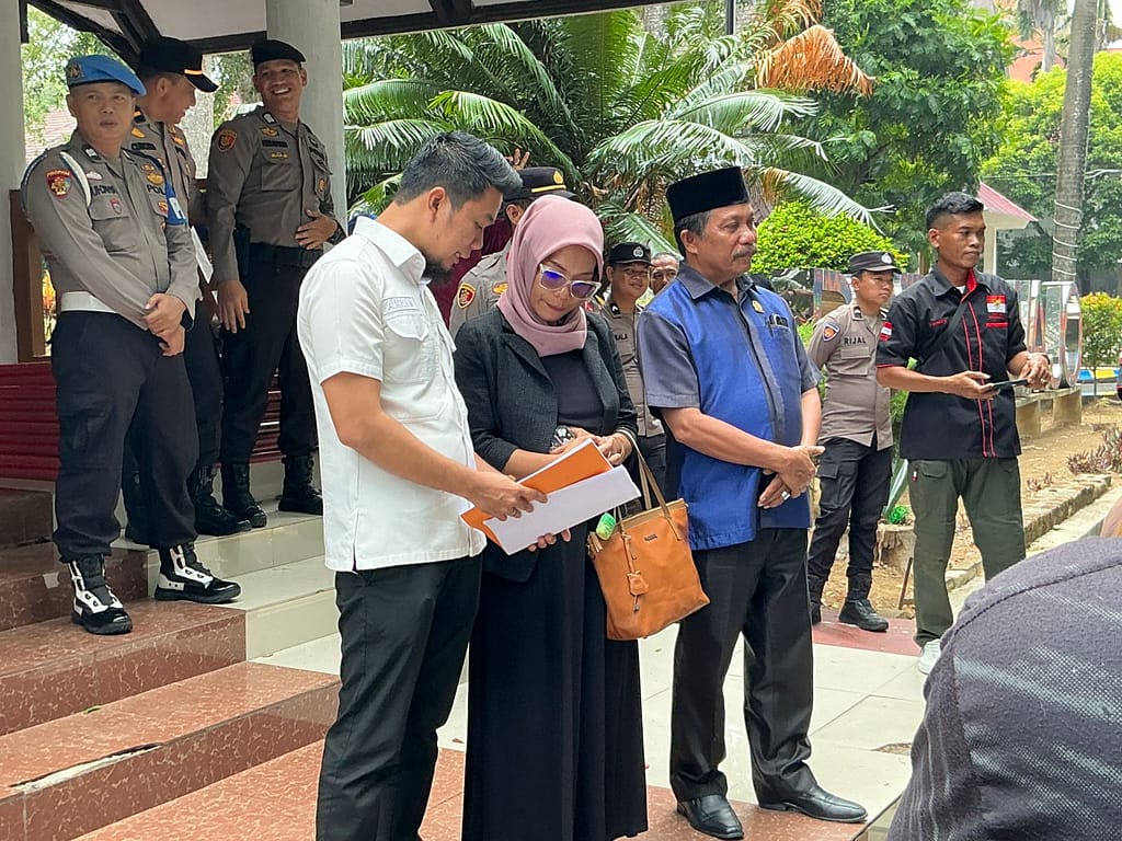 DPRD Wajo Terima Aspirasi WASPAMOPS LMR RI Terkait Polemik Pengangkatan Kaur Keuangan Desa Bau-Bau