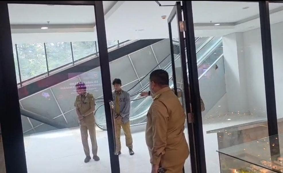 Sidak di MGC, Munafri Dapati Pegawai Santai Merokok Saat Jam Kerja